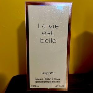 Lancôme body lotion, seal and never open ✨